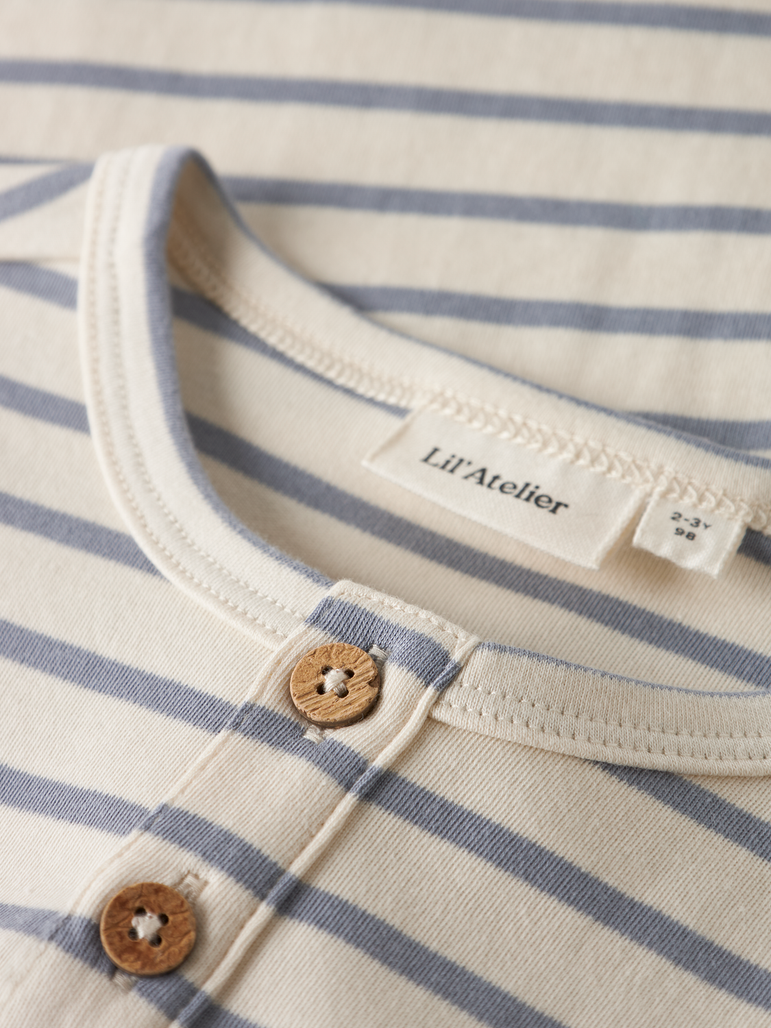 model_shot-front_full